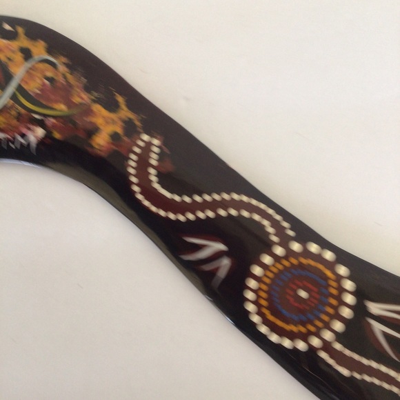 AUSTRALIAN WOODEN BOOMERANG - Picture 9 of 9